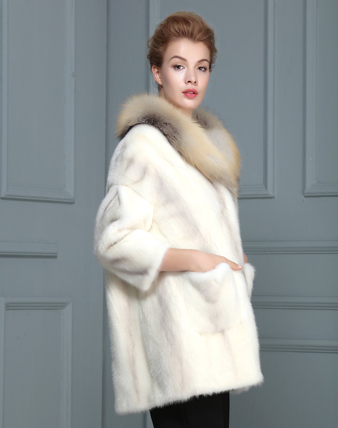 时尚皮草穿搭 1件7折女款狐狸毛领水貂外套571262760_唯品会