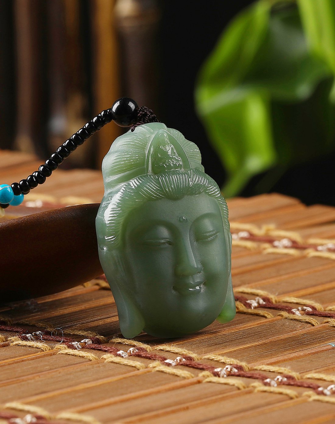 uve 天然和田玉老料吉祥平安佛头碧玉吊坠