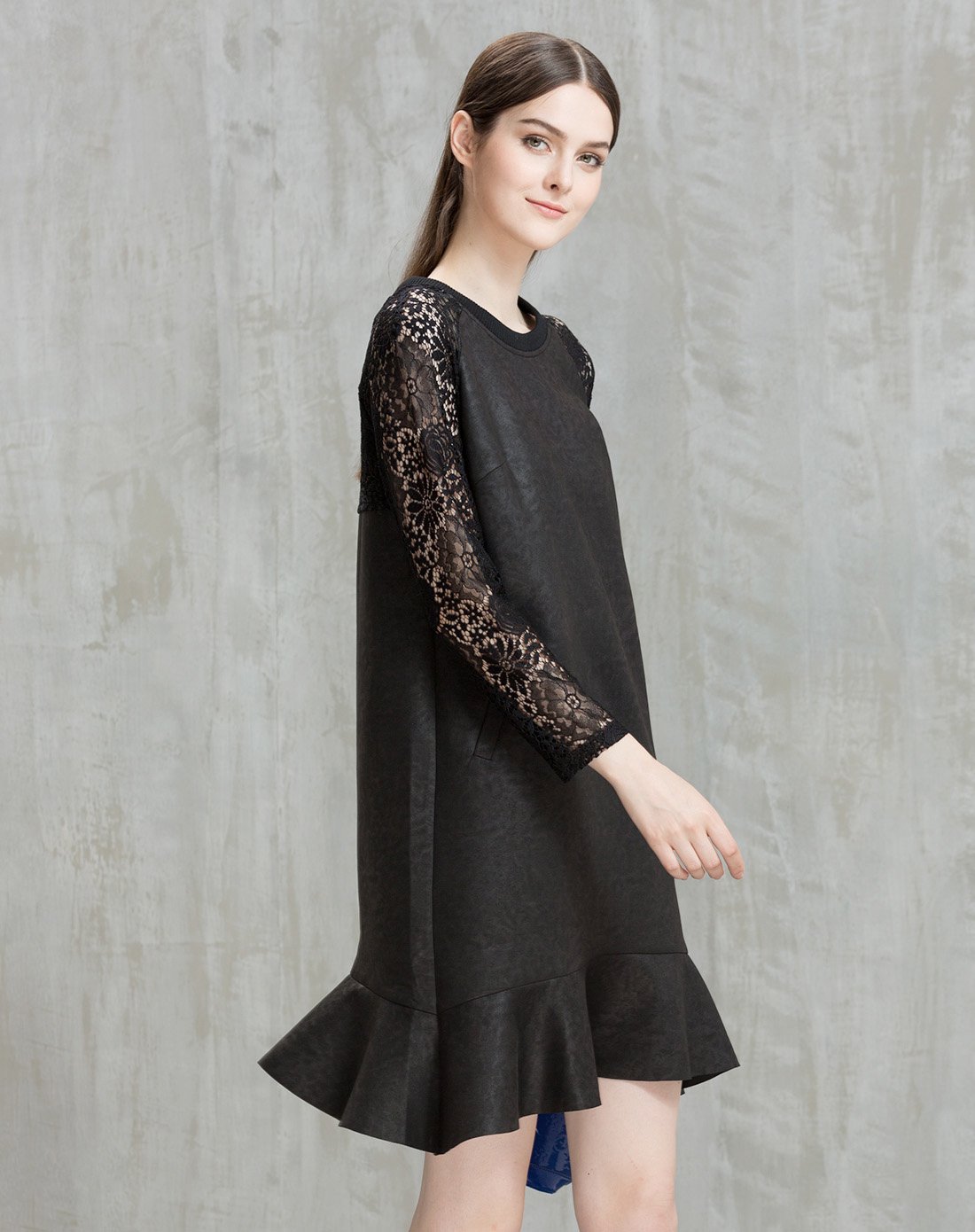 时尚镂空袖鱼尾摆连衣袖