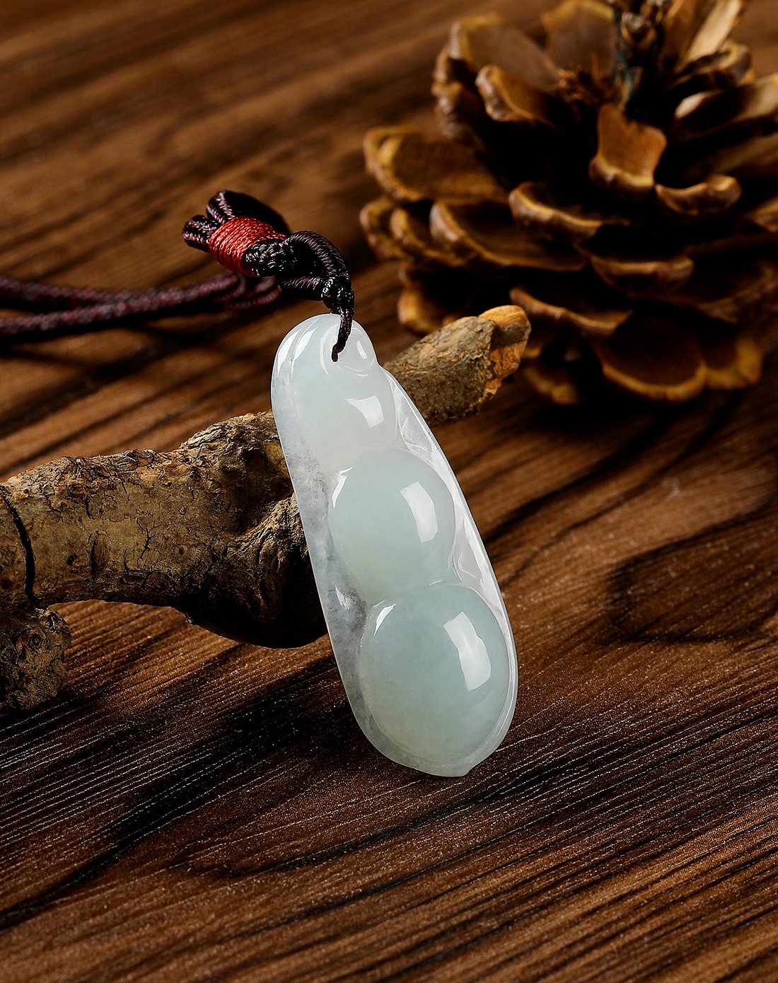 uve 冰糯水润平安豆天然a货翡翠吊坠/玉吊坠/玉挂件