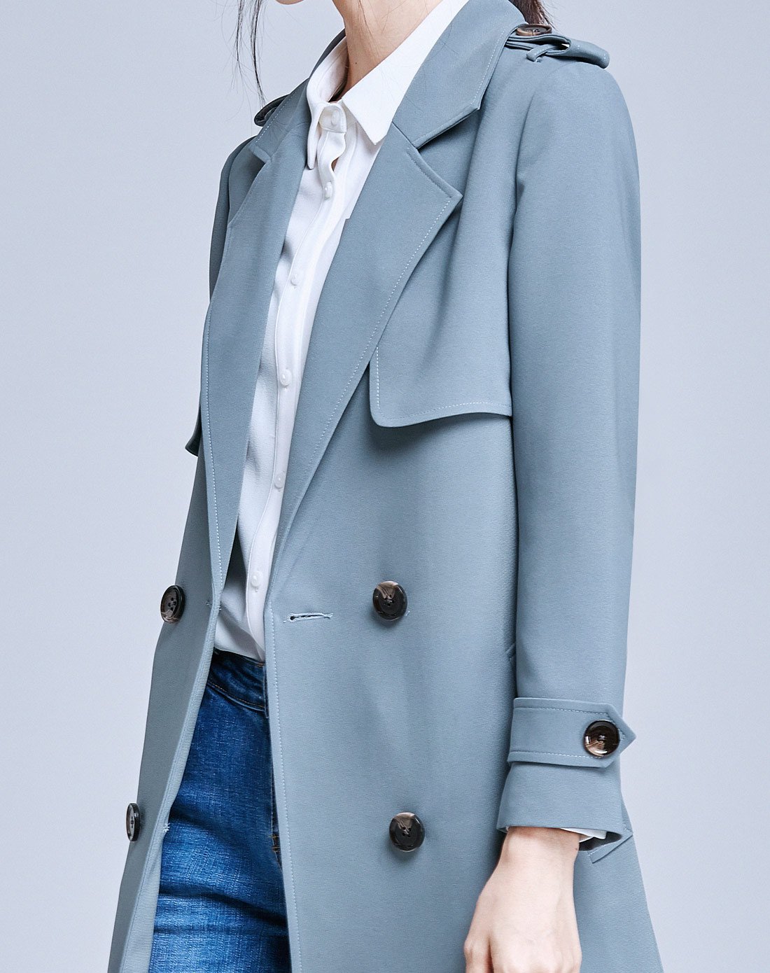 灰蓝色中长款过膝双排扣英伦女款风衣外套