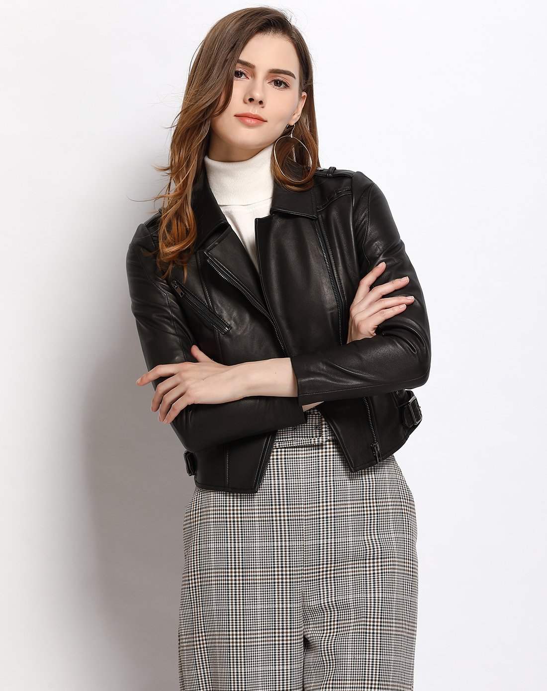 2017新款女帅气潮翻领机车款单皮衣短款修身真皮夹克