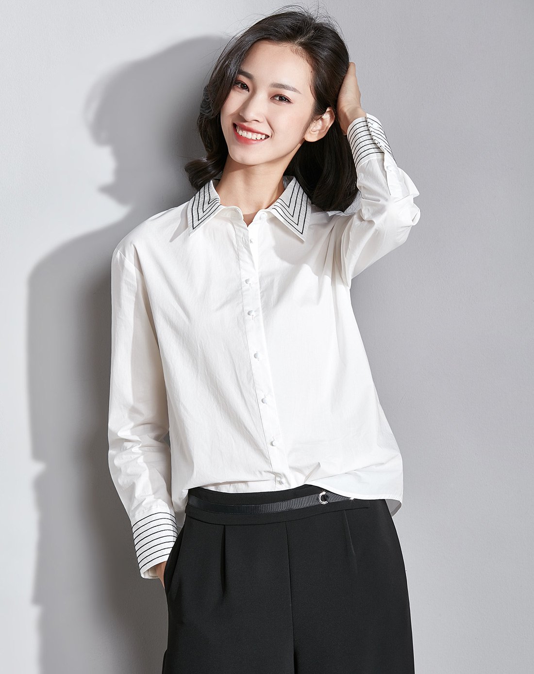 翻领落肩长袖女士绣花衬衣衬衫