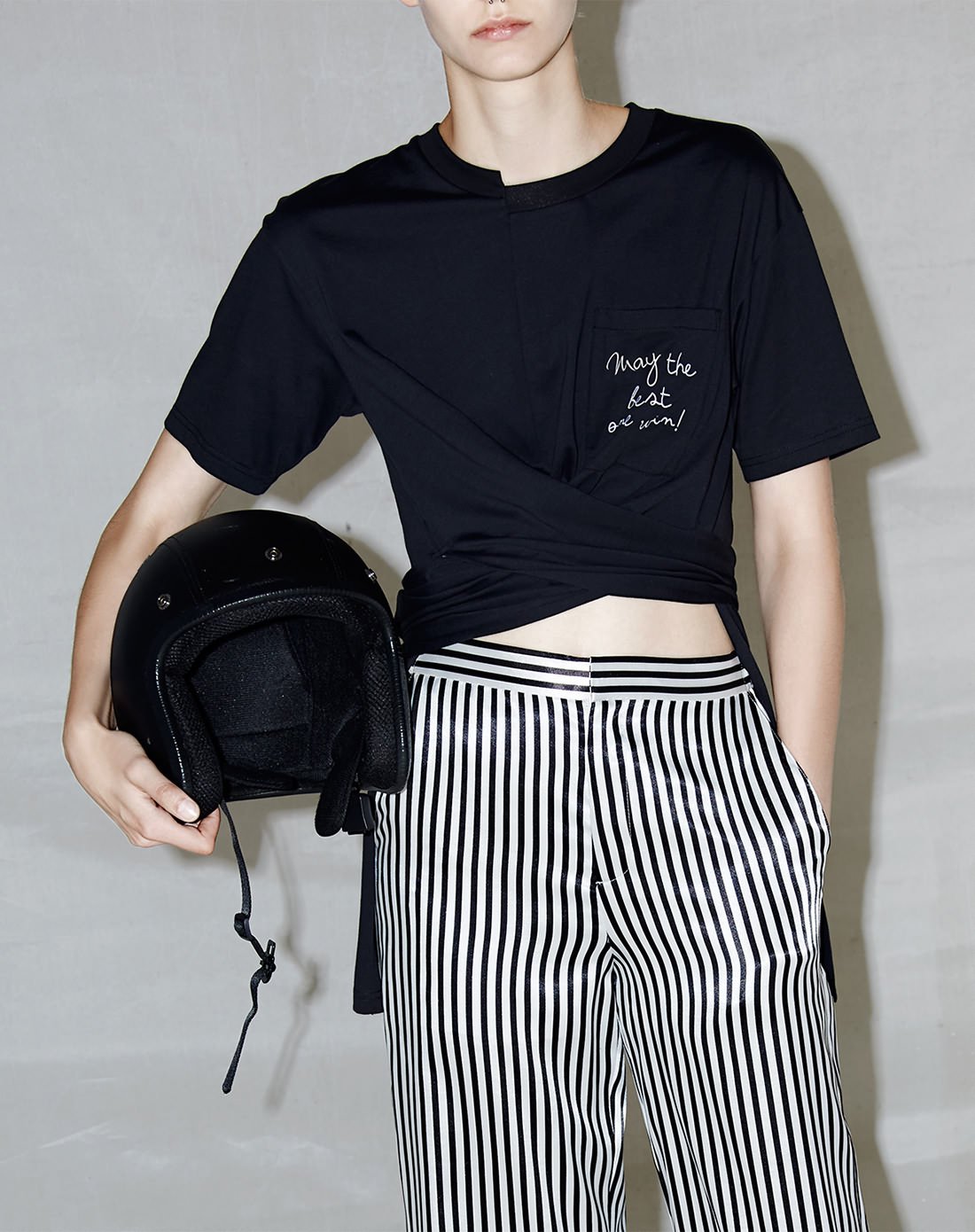 字母刺绣个性绑结束腰显瘦纯棉短袖t恤女