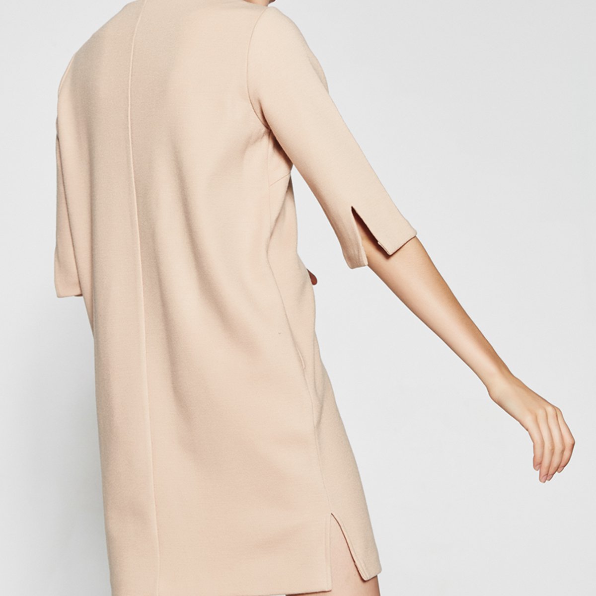 女装深v袖口下摆开叉针织中长款七分袖宽松连衣裙