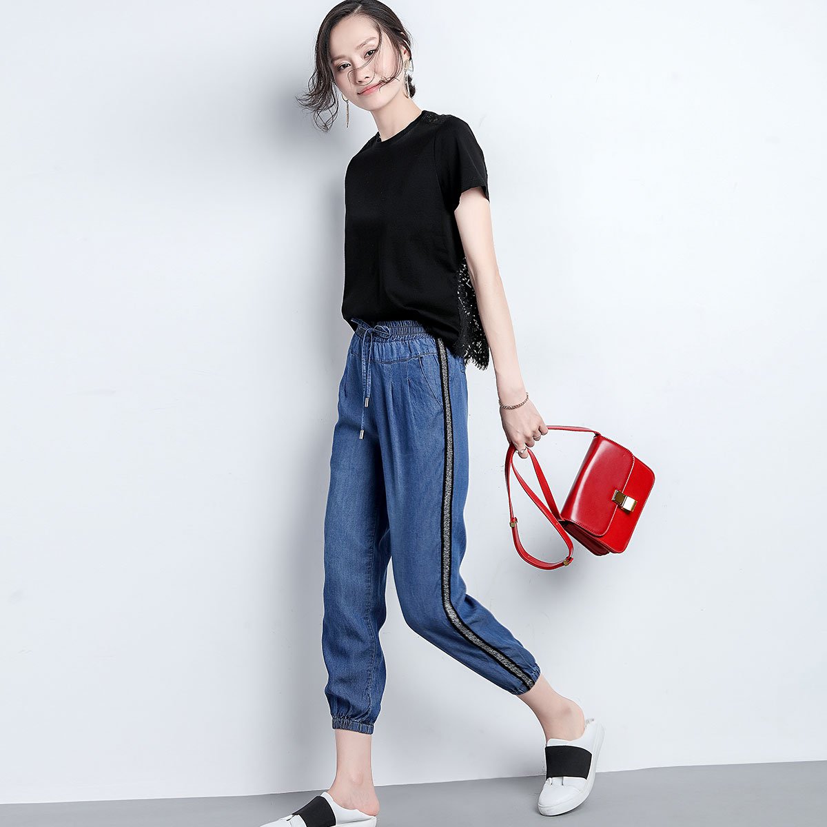 sofa/沙发超柔顺洗水质感运动风休闲八分收脚女款牛仔裤