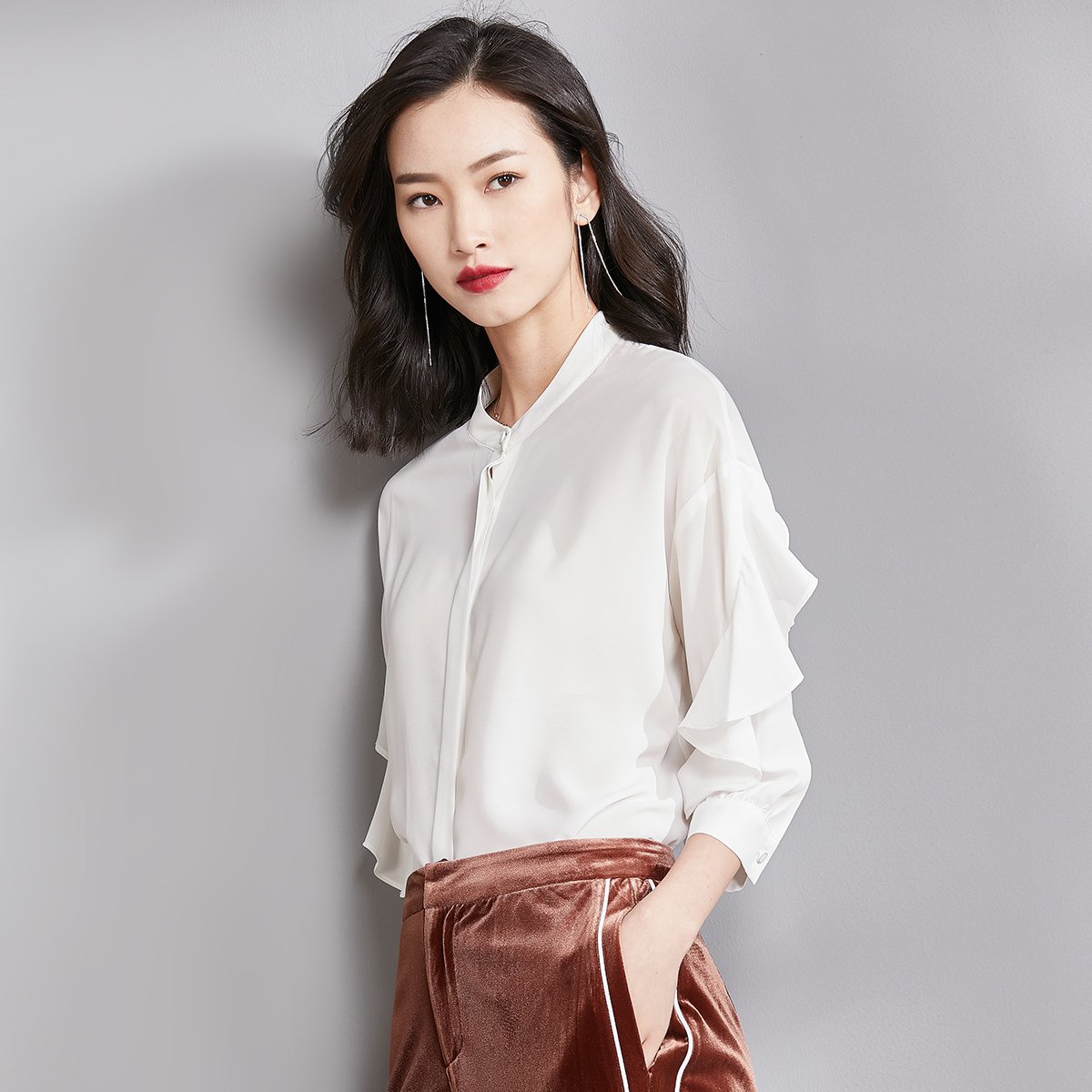 【唯品会】 梵希蔓梵希蔓春秋新品女立领单排扣七分袖荷叶边女式衬衫