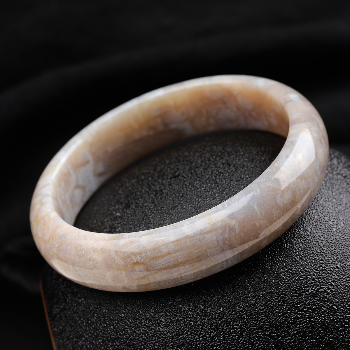 优悦生活 天然珊瑚玉化菊花纹手镯/玉手镯/玉镯 附证书