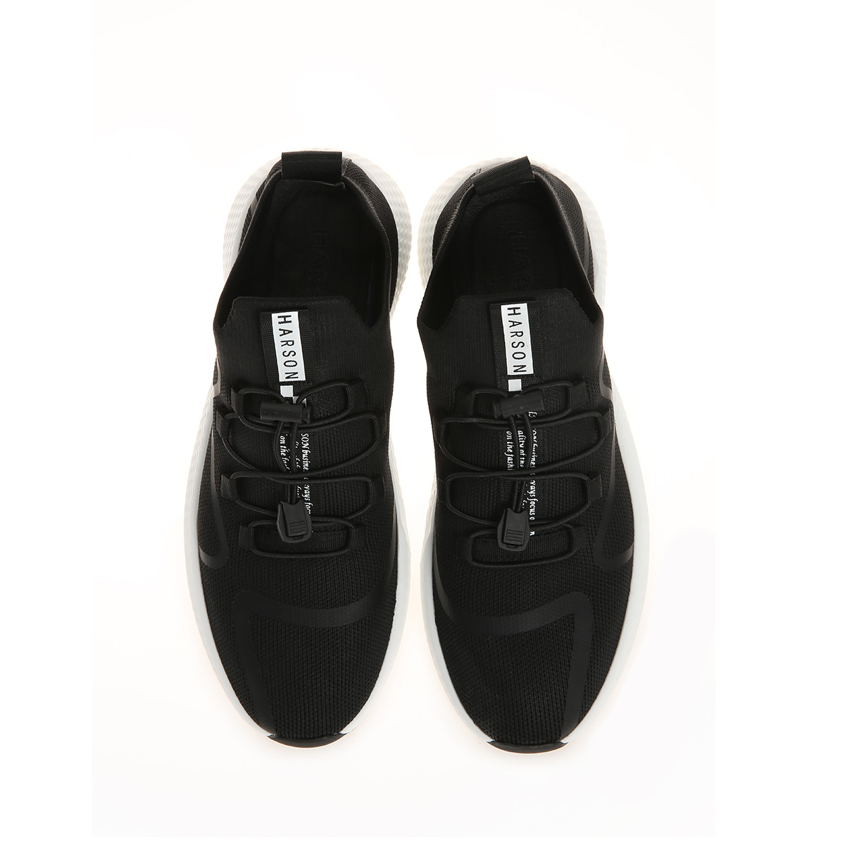 哈森2018年秋季黑色织物男鞋圆头轻底年轻运动休闲鞋