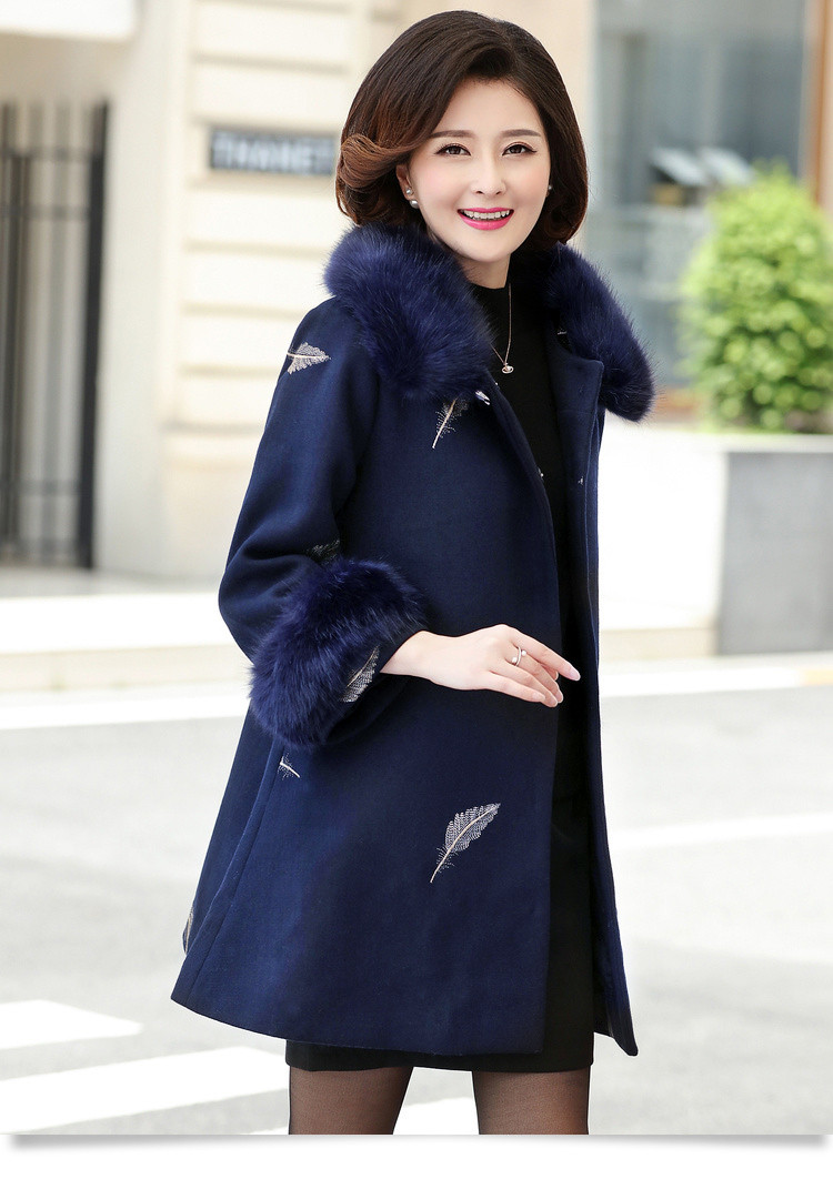 秋冬新款中老年妈妈装优雅奢华大衣仿狐狸毛领重工绣花毛呢外套