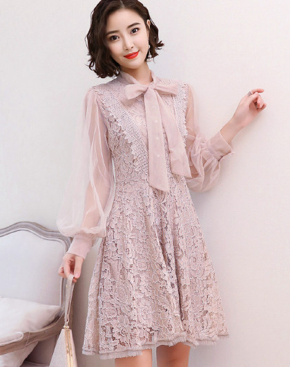 【2019新品】新款气质连衣裙女款优雅知性大气百搭中长款蕾丝网纱袖