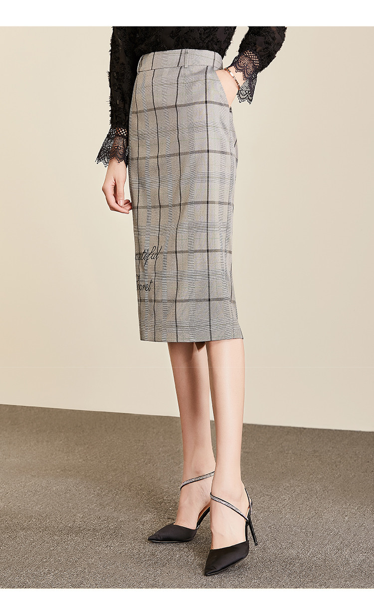 春秋新品女士韩版休闲绣花直筒裙格子中长裙半截裙单裙