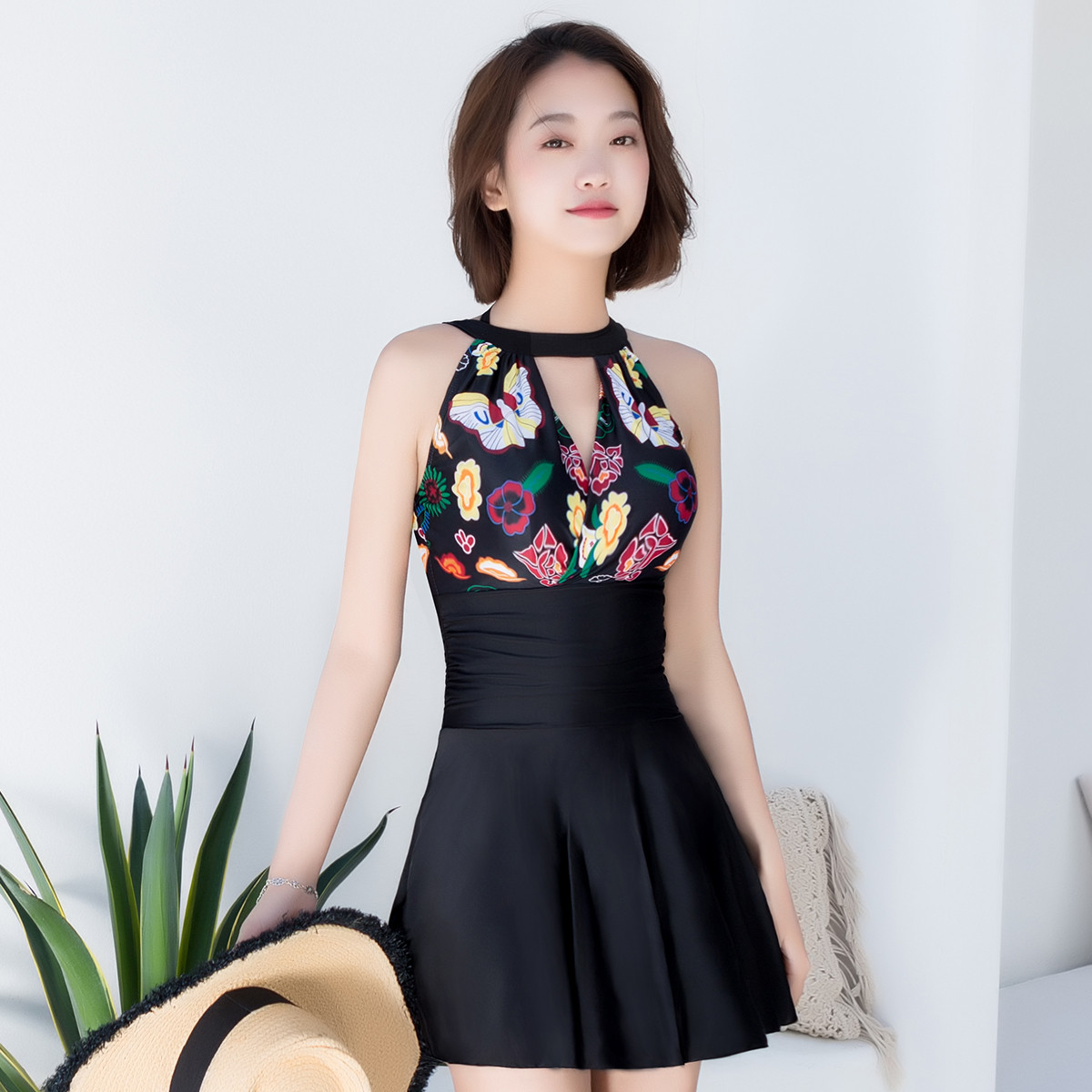 朵彩docare时尚泳装专场 保守遮肚钢托聚拢 女款连体平角泳衣温泉泳衣