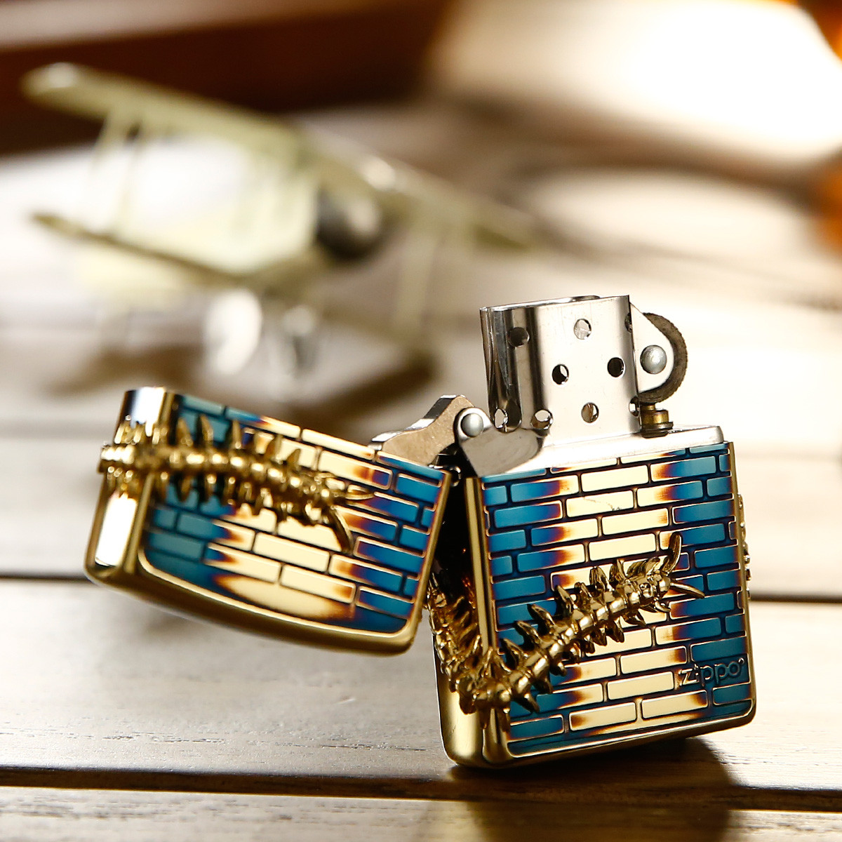 zippo打火机美国芝宝 缠绕蜈蚣--防风煤油打火机