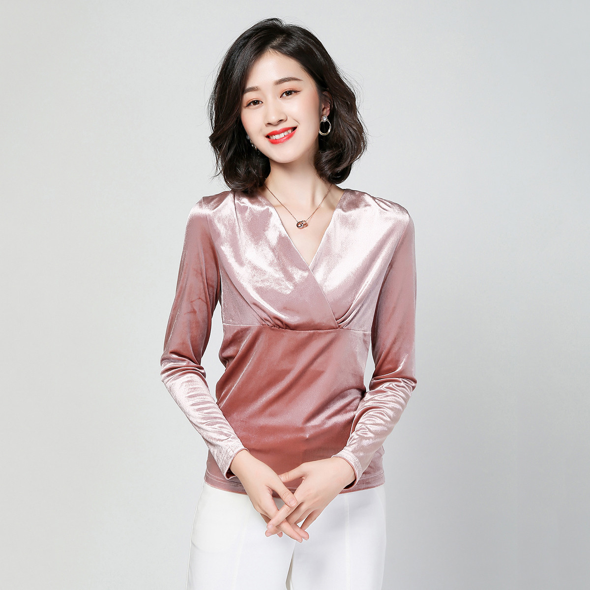 【唯品会】 台格2019新款春谜物系列女装上衣时尚气质交叉v领纯色长袖