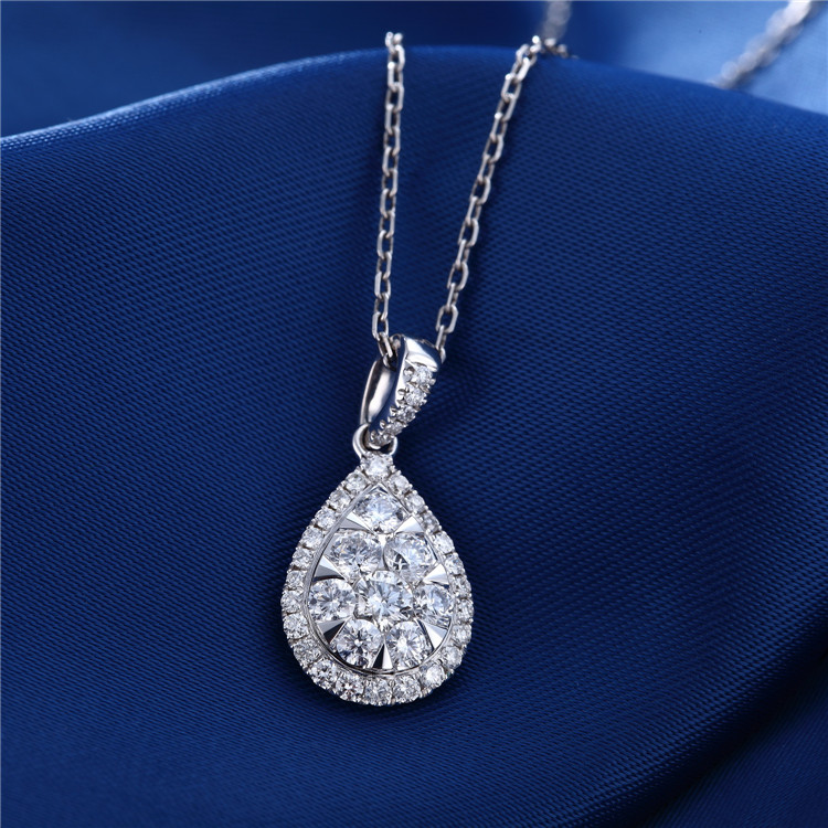 【夏日焕新】白18k金共60分豪华群镶钻石吊坠 水滴