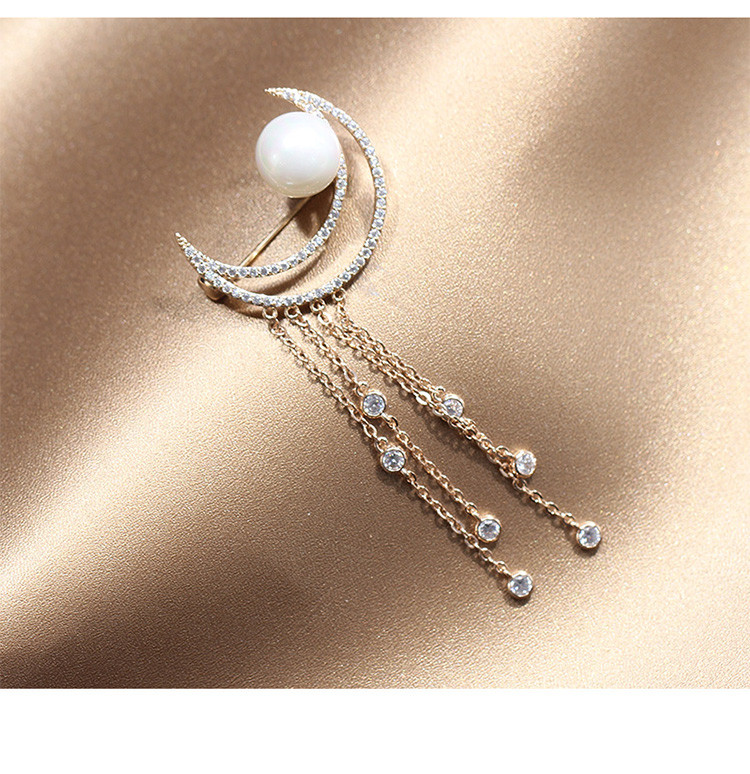 月明珠【高亮珍珠月亮胸针女】防走光流苏气质高档别针收腰神器
