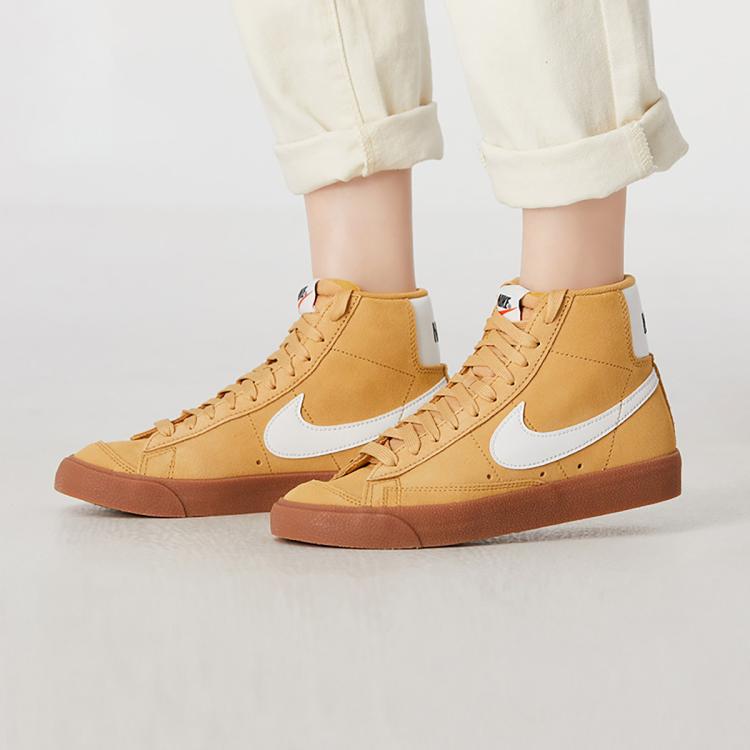 Nike Blazer Mid 77 女款经典百搭高帮休闲运动鞋