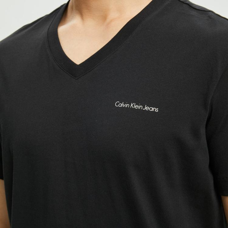 CK Jeans夏季男士休闲纯棉透气V领简约印花LOGO短袖T恤J319907