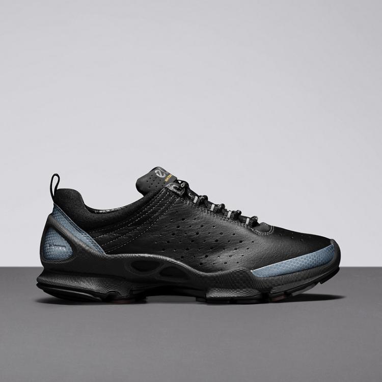 ECCO 透气运动跑步鞋女健步鞋BIOM健步C091503