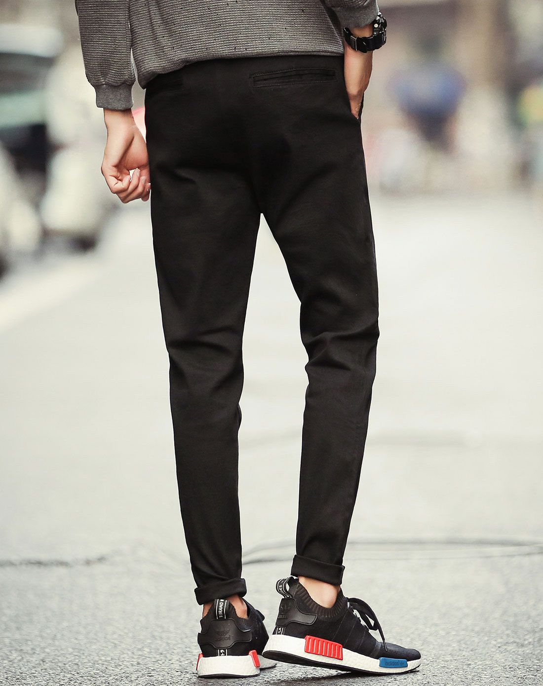 裤脚几何图案绣花牛仔长裤