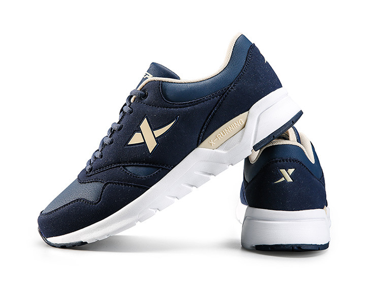 特步xtep 复古休闲男款跑步鞋 舒适轻便运动鞋