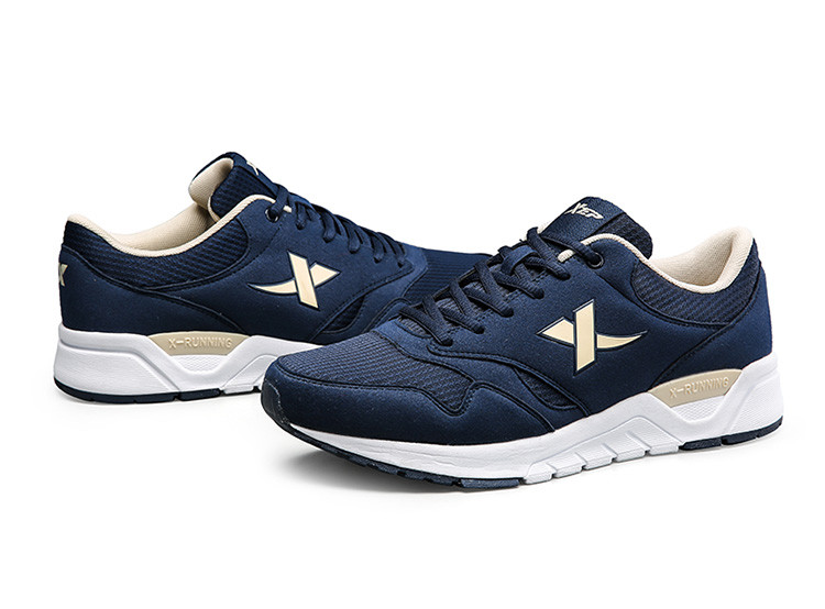 特步xtep 复古休闲男款跑步鞋 舒适轻便运动鞋