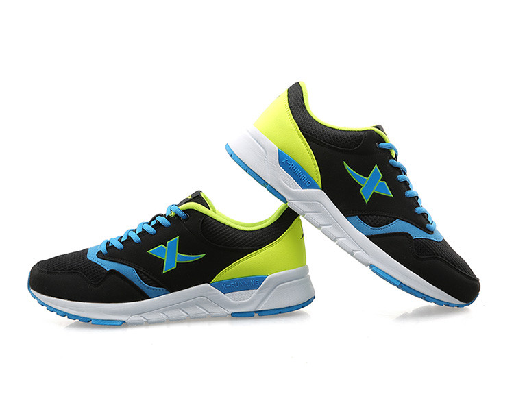 特步xtep 复古休闲男款跑步鞋 舒适轻便运动鞋