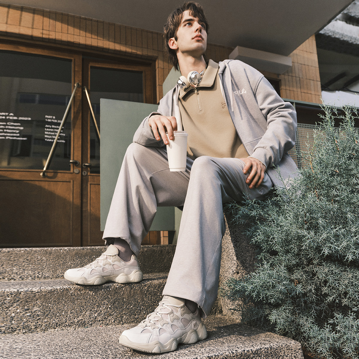 FILA צצЬ ��Ь �Ͱ︴���˶�Ь �ٴ������ϵ�Ь 379Ԫ