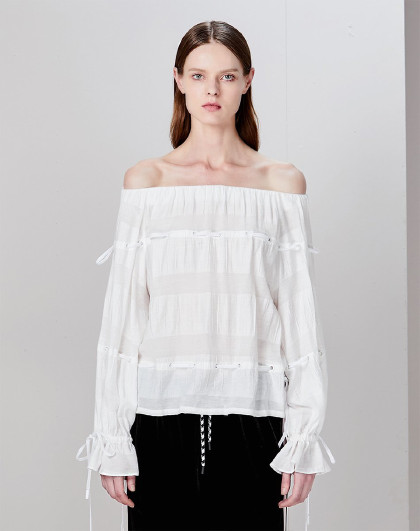 显瘦一字领绉纱蝴蝶袖上衣