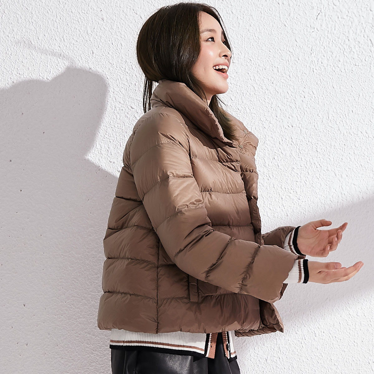 2019新款时尚韩版鸭绒休闲轻薄短款保暖外套反季女款羽绒服