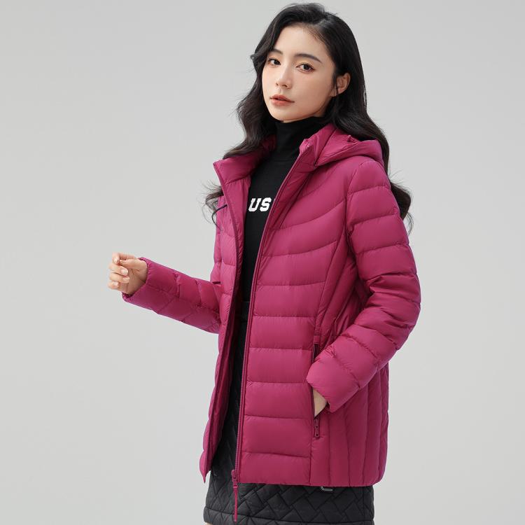 鸭鸭 春秋保暖轻薄连帽羽绒服女百搭休闲舒适短款女式羽绒服