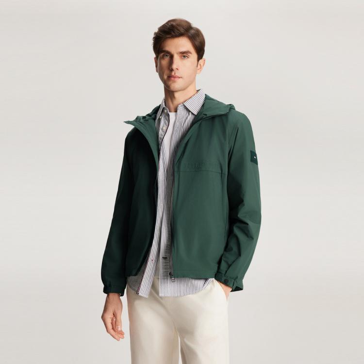 Tommy Hilfiger 【出走都市】男防风防水可打包轻薄软壳外套34456 In Green