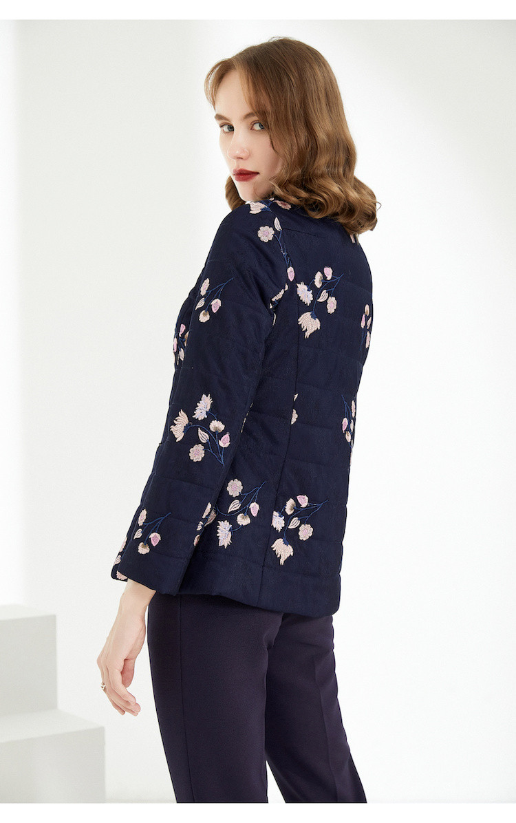 沐兰刺绣棉衣棉服2021冬季新款女士收腰妈妈毛领短款外套高级