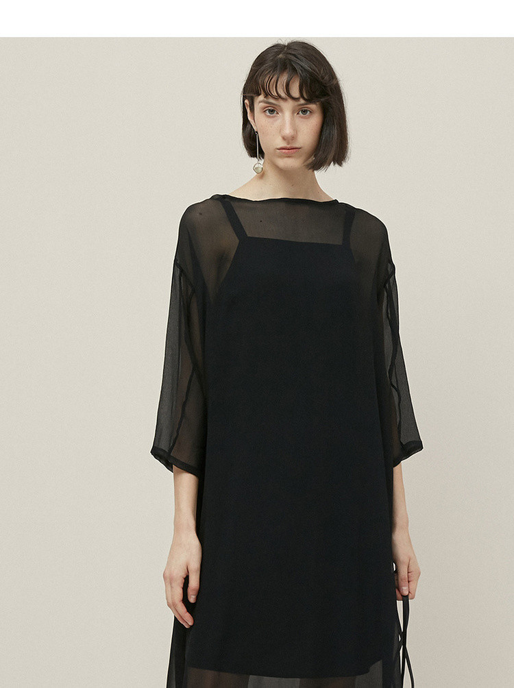 aum噢姆玛丝菲尔2018夏季新款轻薄七分袖女士连衣裙搭吊带