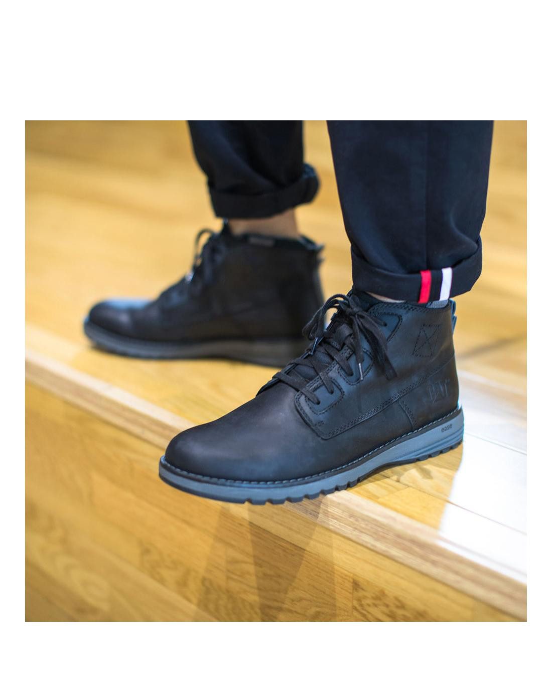 cat/卡特专柜同款黑色牛皮革/织物男户外休闲靴系带高帮男鞋