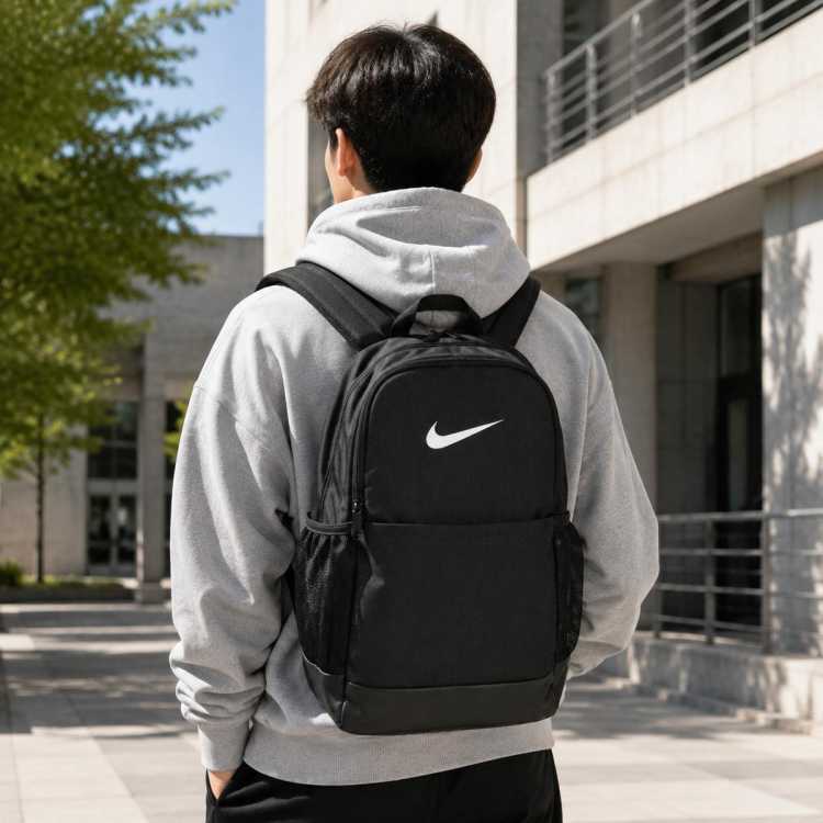 Nike 运动双肩包男女初高中大学生书包电脑包轻便旅行背包