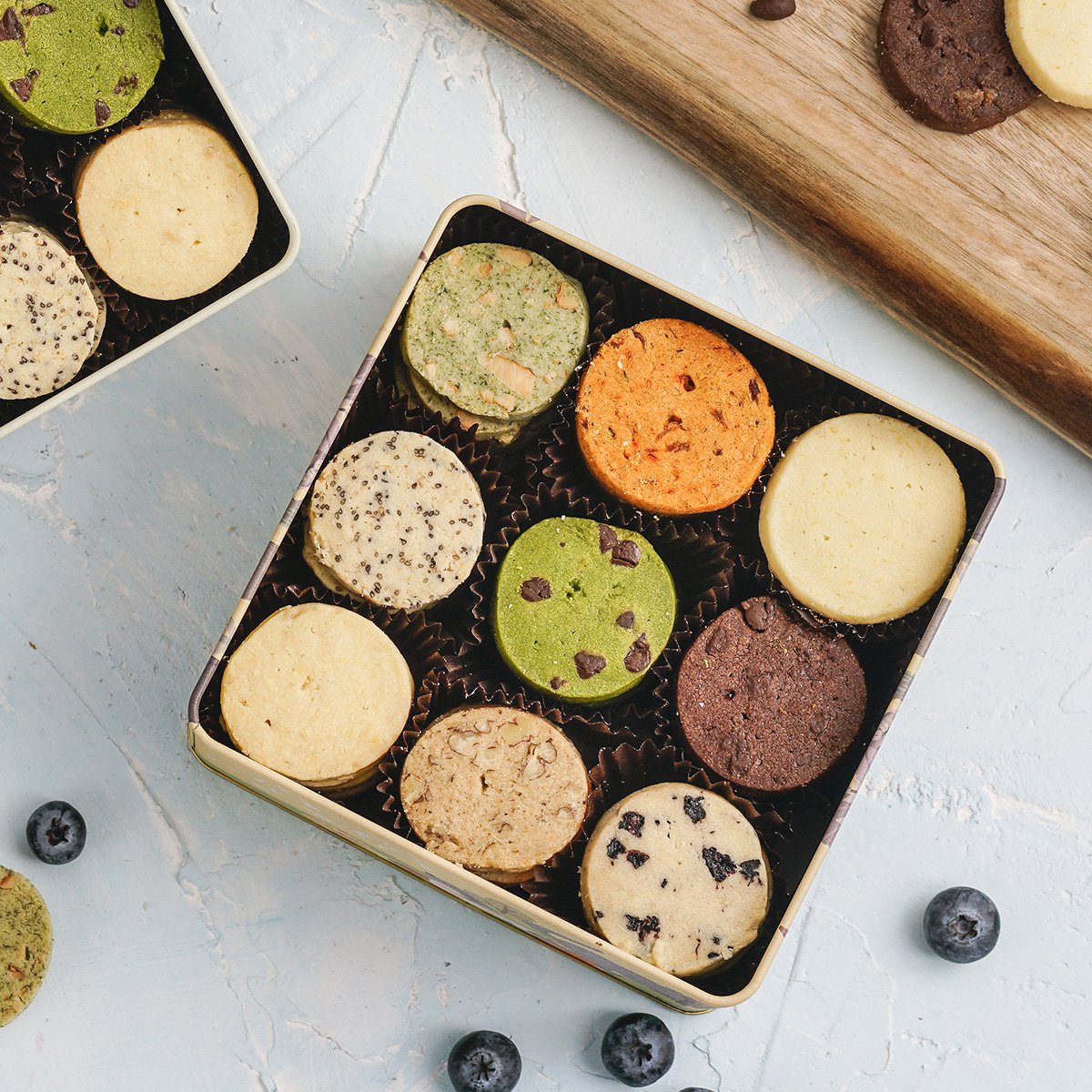 九宫格曲奇铁盒成人装好吃的零食大礼包饼干伴手礼手工点心