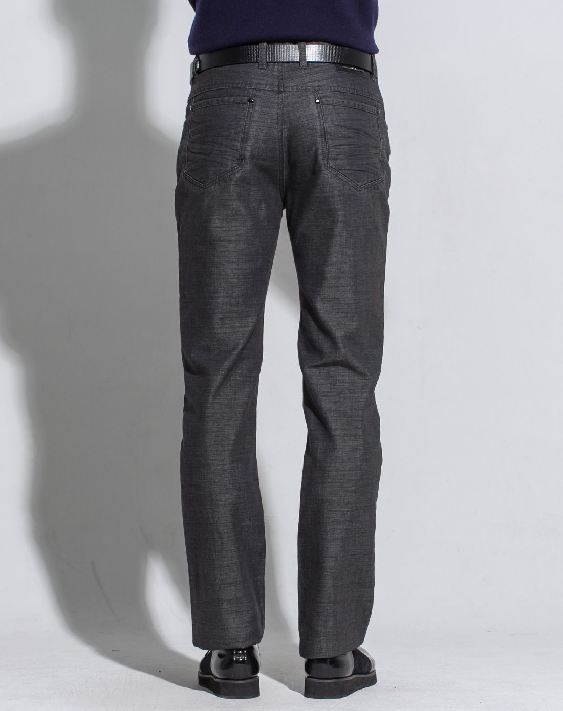 深灰色棉混纺水洗直筒牛仔裤