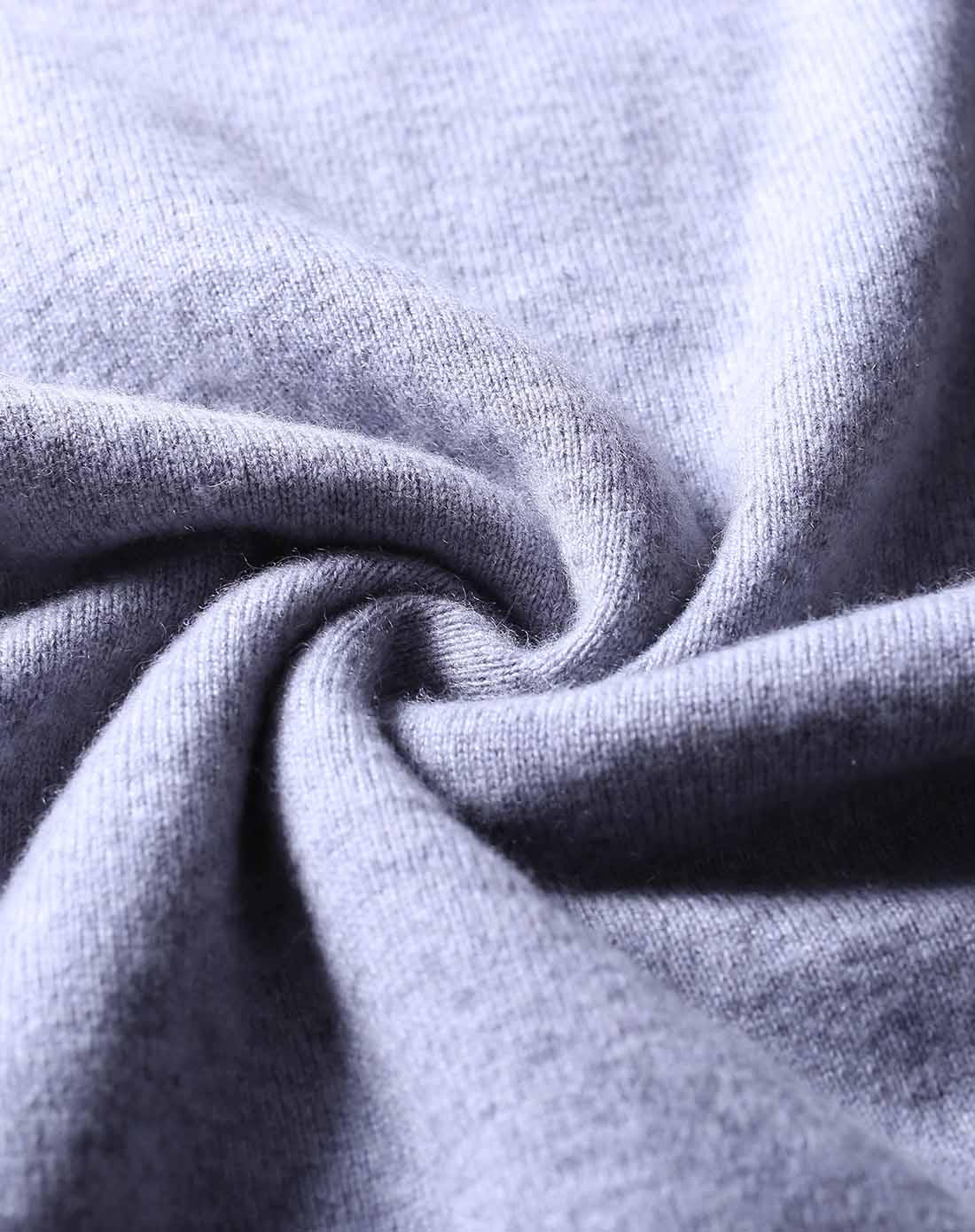 灰色圆领灰底白斑马嵌花羊绒衫