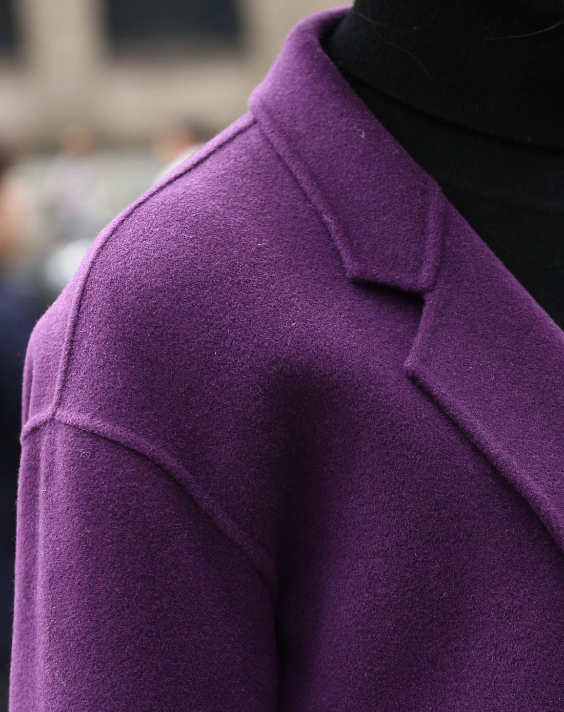 葡萄紫翻驳领双面呢中长款厚大衣