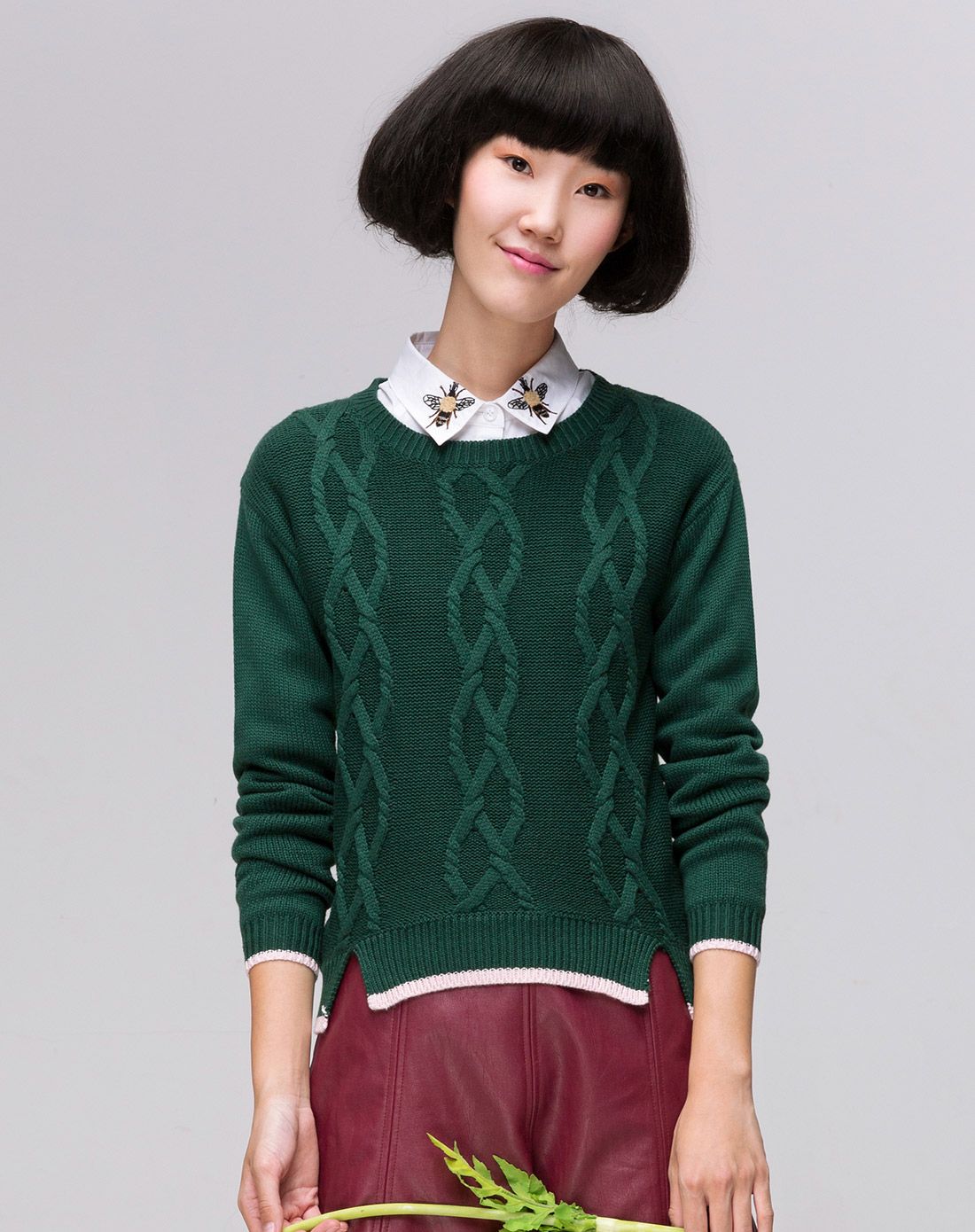 墨绿色菱形修身毛衣