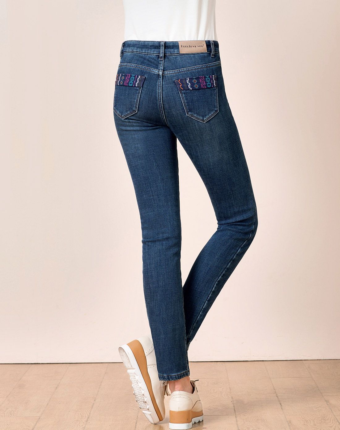 艾蓓怡ibelieveyou提臀中腰绣花加厚牛仔裤ve4030c107_唯品会