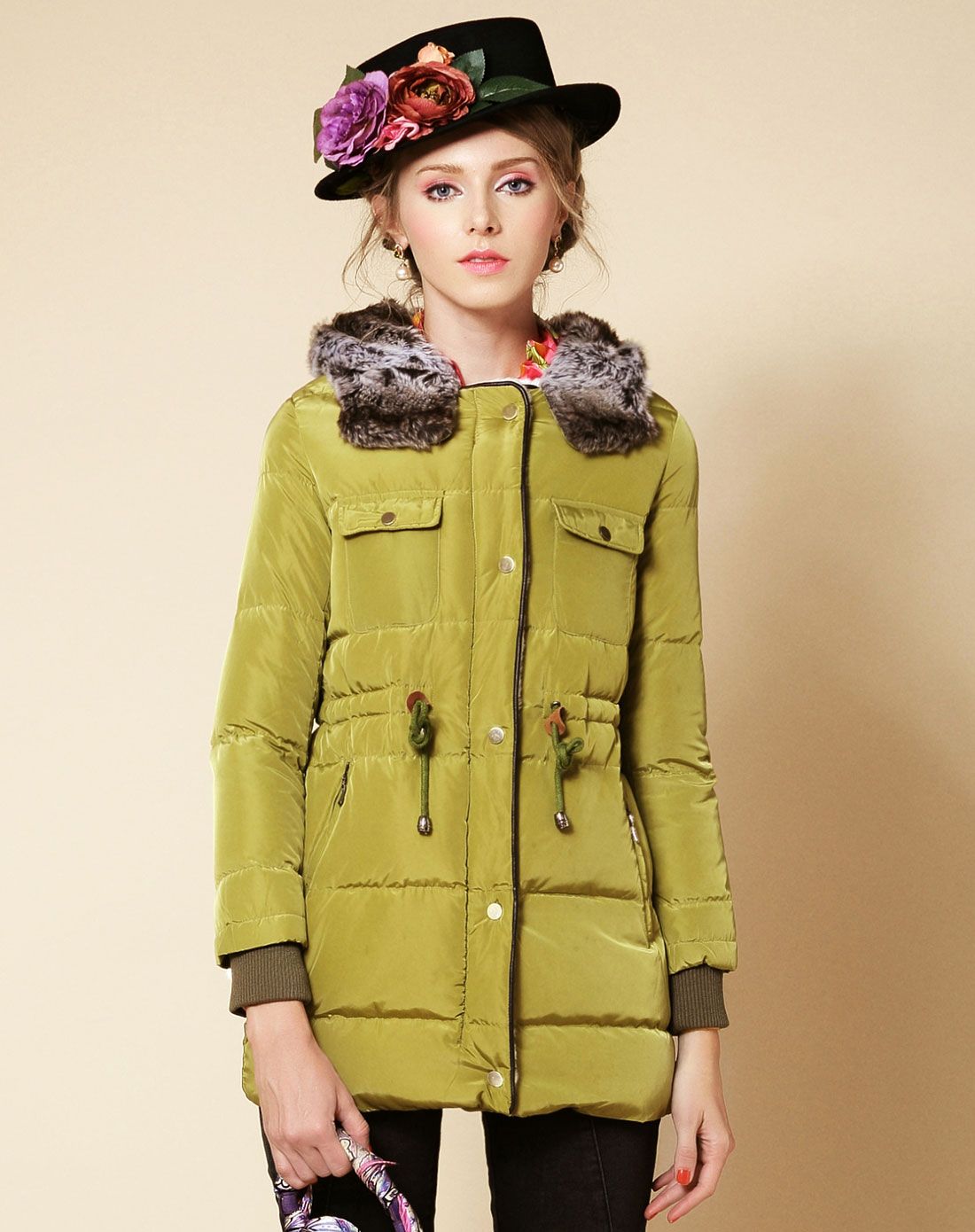 樱草绿高档超保暖白鸭绒羽绒服女