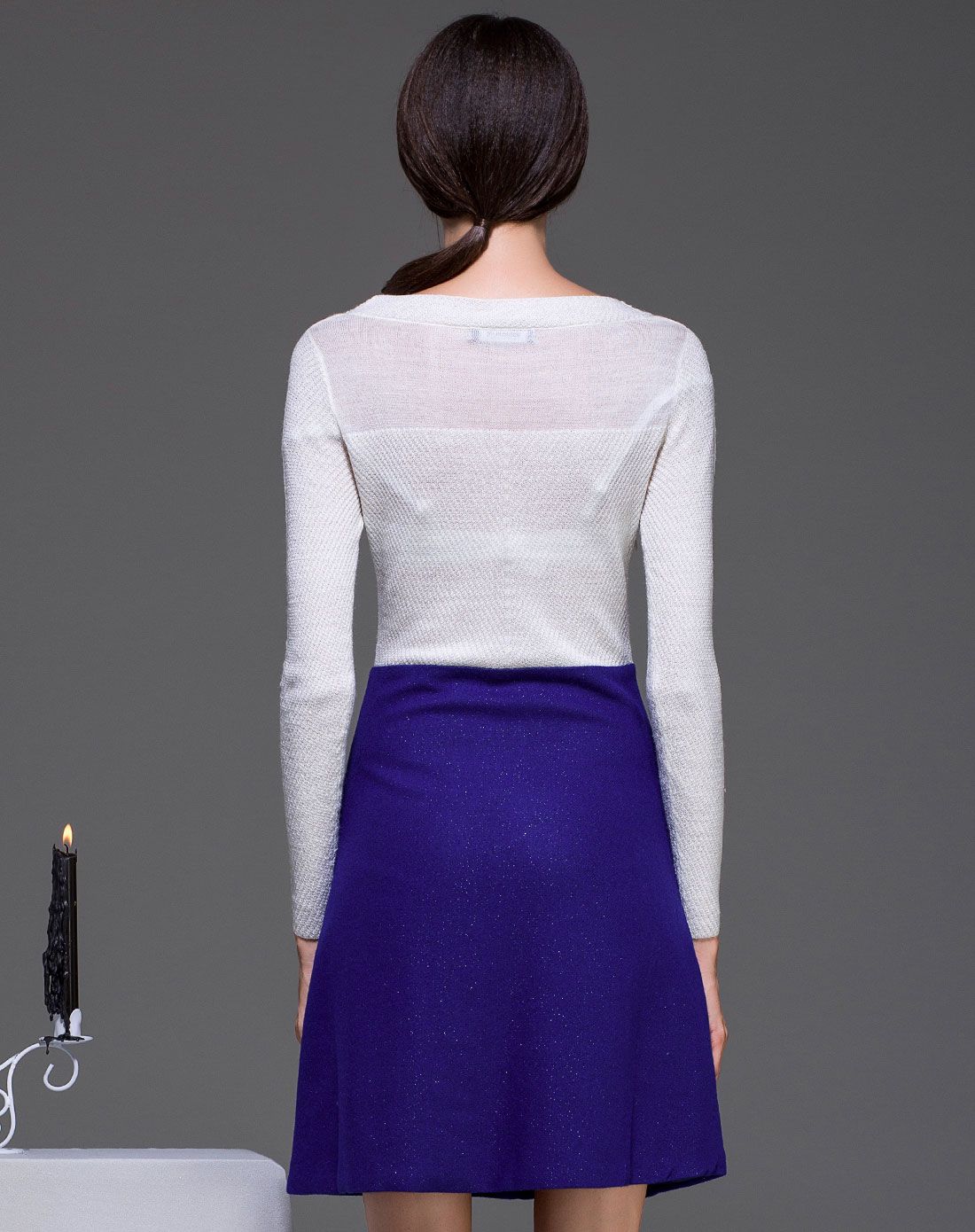 米蓝色简约镂空长袖拼接修身连衣裙