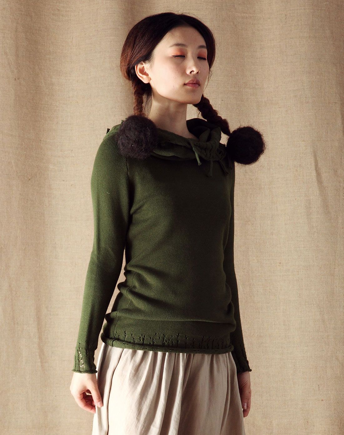 墨绿色淑女款套头毛衣