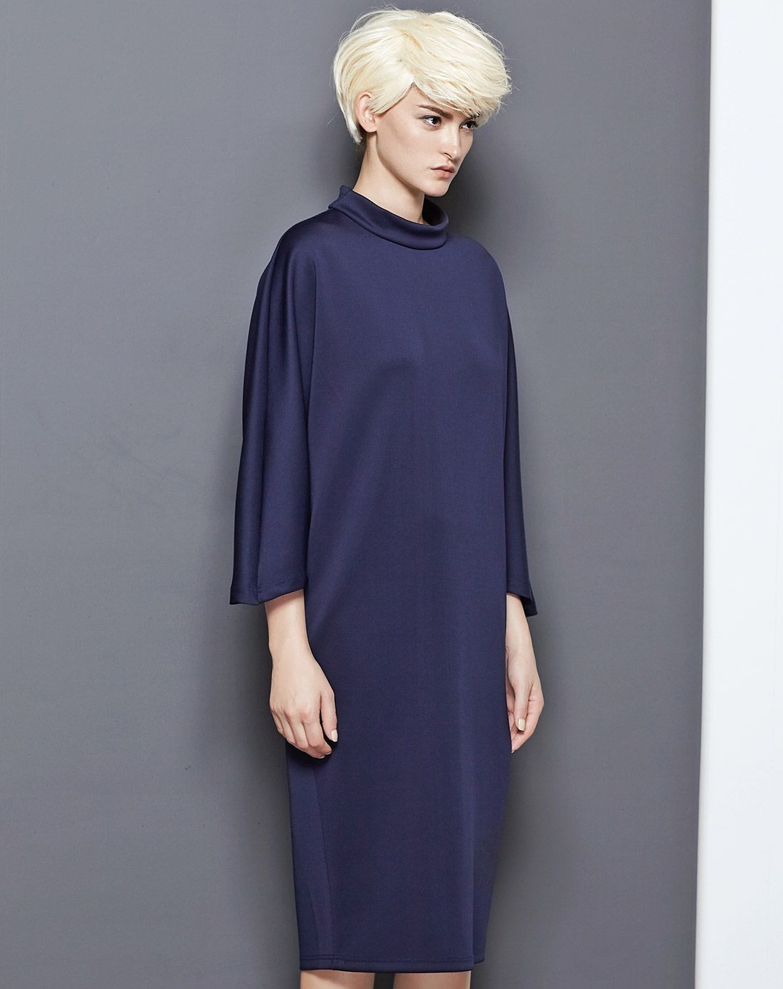 蓝色通勤七分袖中长裙茧型连衣裙