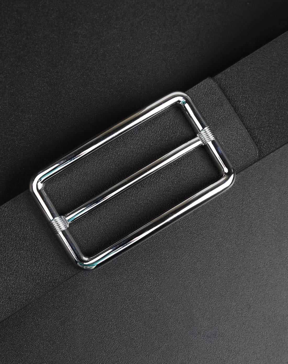 男士黑色日字平滑扣皮带