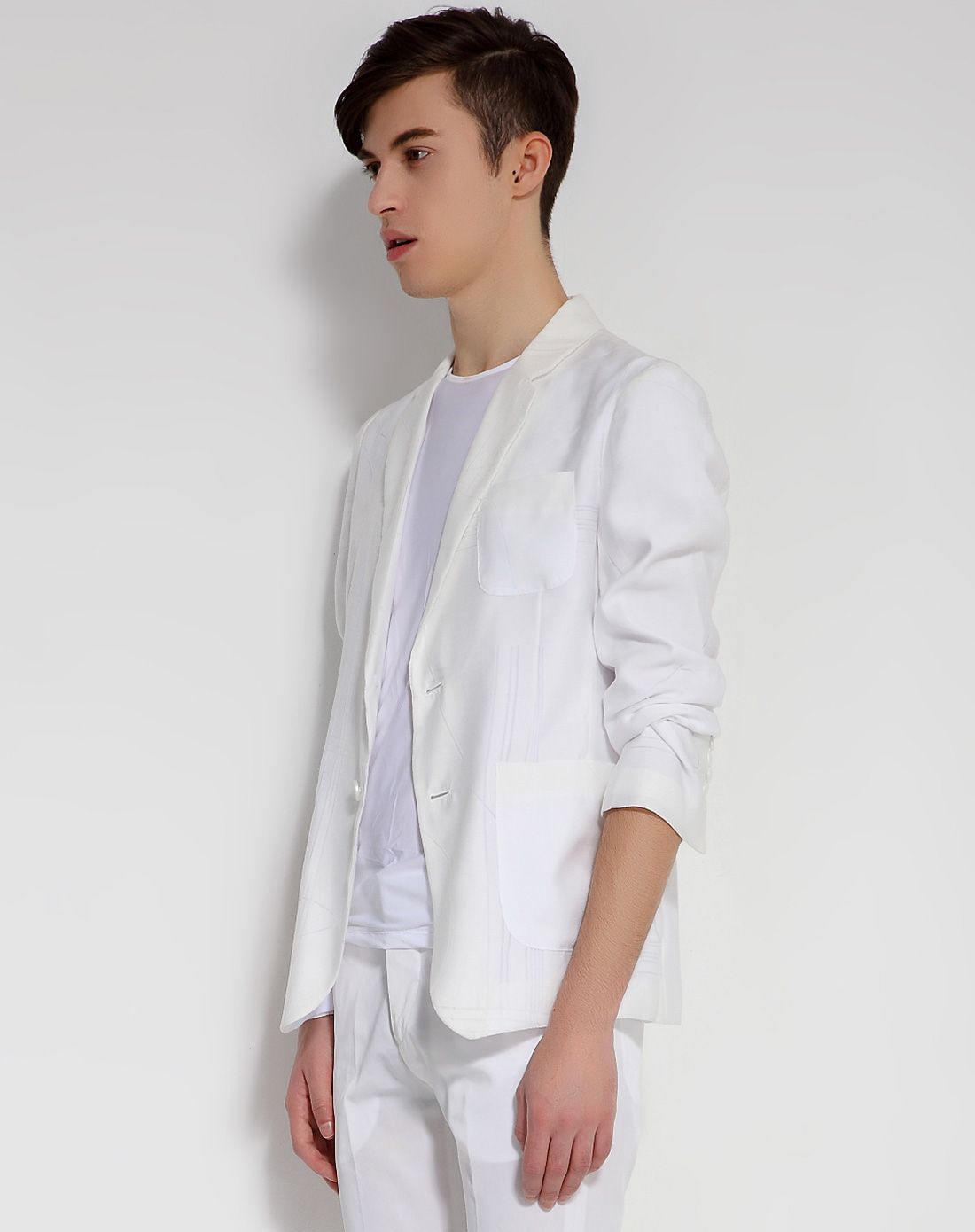 白色时尚简约休闲修身西服