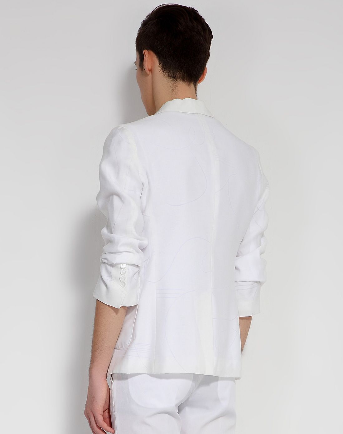 白色时尚简约休闲修身西服